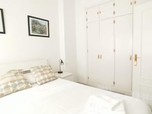 3 bedrooms, iron/ironing board, Internet, bed sheets - House for 8 in Las redes, close to the beach (El Puerto de Santa María)