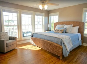 5 bedrooms, travel crib, free WiFi