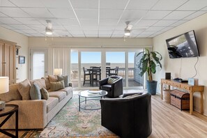 TV - Panoramic Ocean & Tybee Pier Views | Rooftop Deck (Tybee Island)