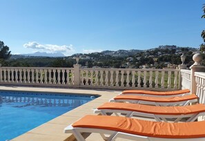 Pool - Pet-friendly Villa Casa Jessie with Pool, A/C, Wi-Fi, Garden & Terrace (Moraira)