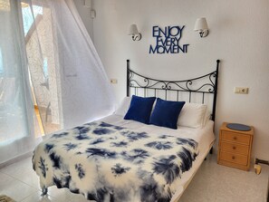 2 bedrooms, iron/ironing board, free WiFi, bed sheets - Pet-friendly Apartment Casa Panorama with Sea View, Pool, A/C, Wi-Fi & Terrace (Benitachell)