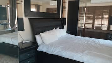 3 bedrooms, desk, iron/ironing board, WiFi