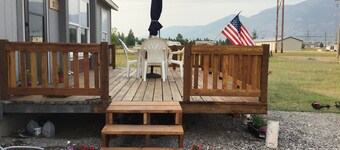 Bright and cheerful. With glorious sunrise/sunset views, close to Glacier park.