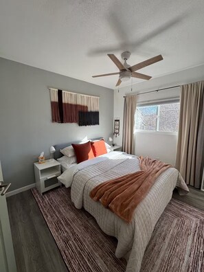 4 chambres, bureau, lit parapluie, Wi-Fi gratuit
