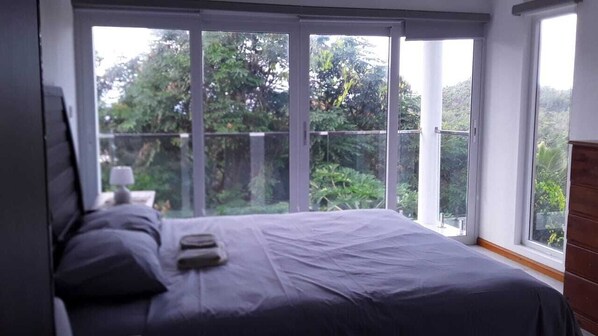 2 bedrooms, iron/ironing board, free WiFi, bed sheets - Baie Lazare View (Baie Lazare)