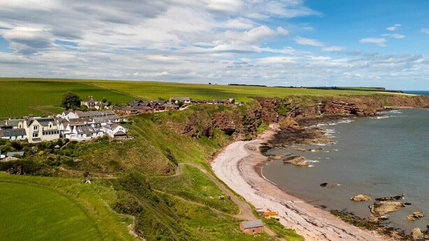 Nær stranden