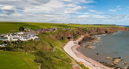 Clifftop Cottage - A Seaside Sanctuary