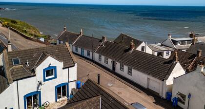 Clifftop Cottage - A Seaside Sanctuary