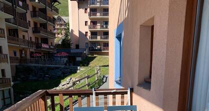 Magnificent 6-person apartment 50 m from the slopes Household linen and towels included!
