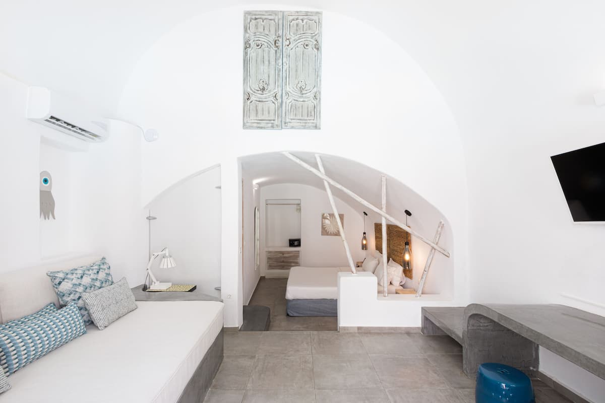 Deluxe Pool Suite | Ropa de cama de alta calidad, camas con efecto memoria y minibar