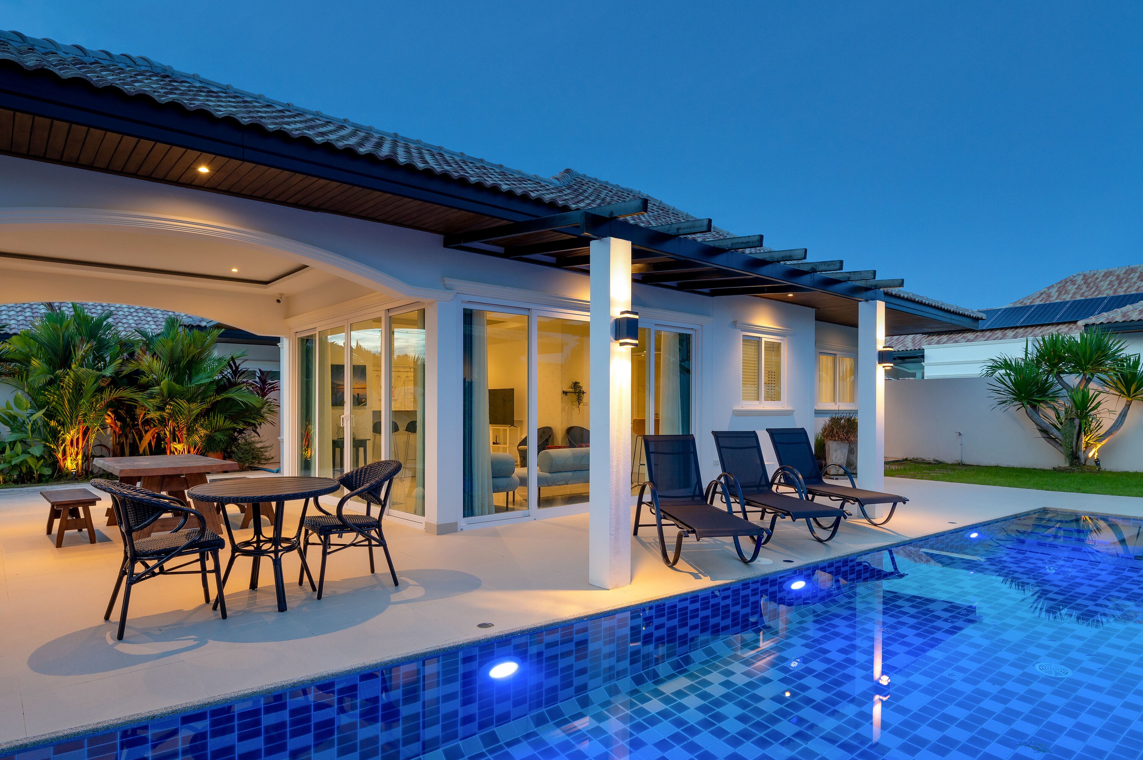 Private pool