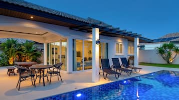 Private pool
