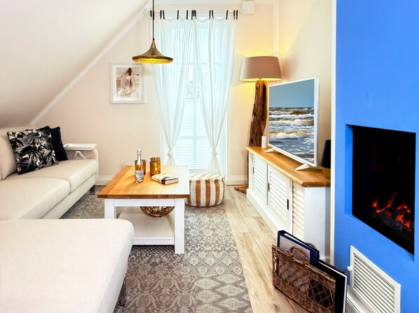 Télévision, cheminée