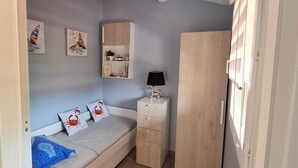 2 soverom, strykejern/-brett og wi-fi (inkludert)