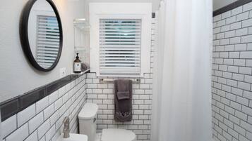 Appartement (1 Bedroom) | Salle de bain | Douche