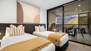 2 habitaciones, escritorio, tabla de planchar con plancha y wifi gratis 