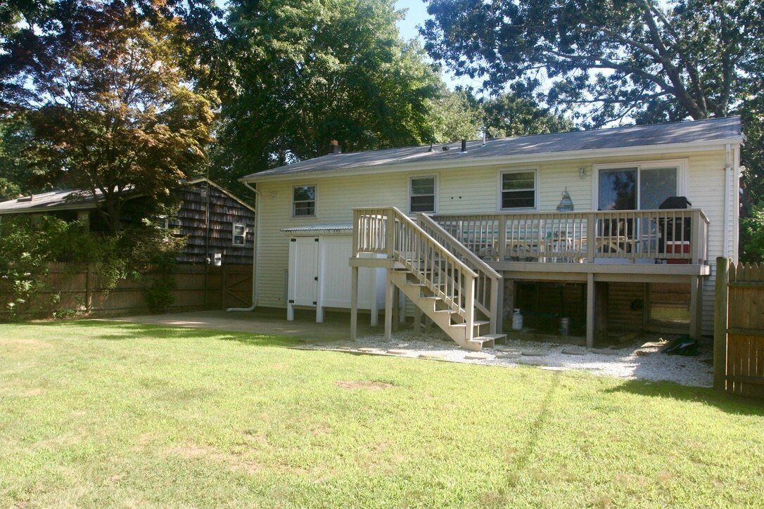 Five bedroom, Pet Friendly, Fenced Yard