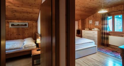 Chalet-style apartment between walking and bouldering (CHALET NUCLEO 12)