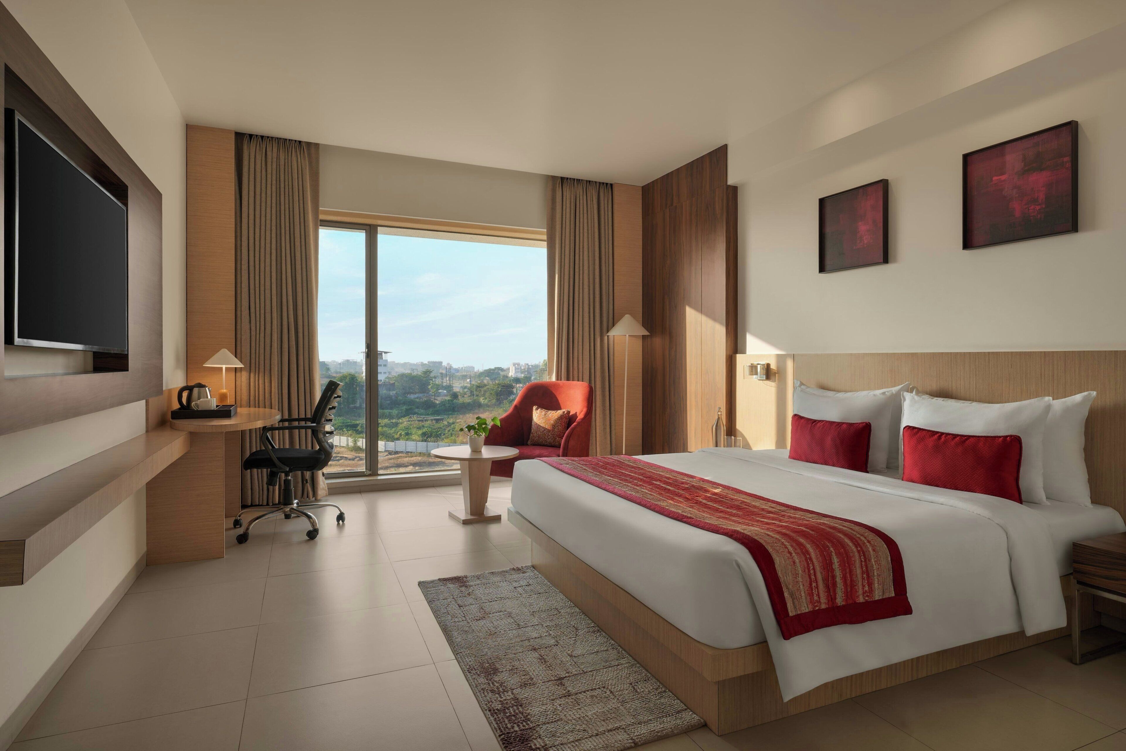 Room, 1 Queen Bed, Mountain View