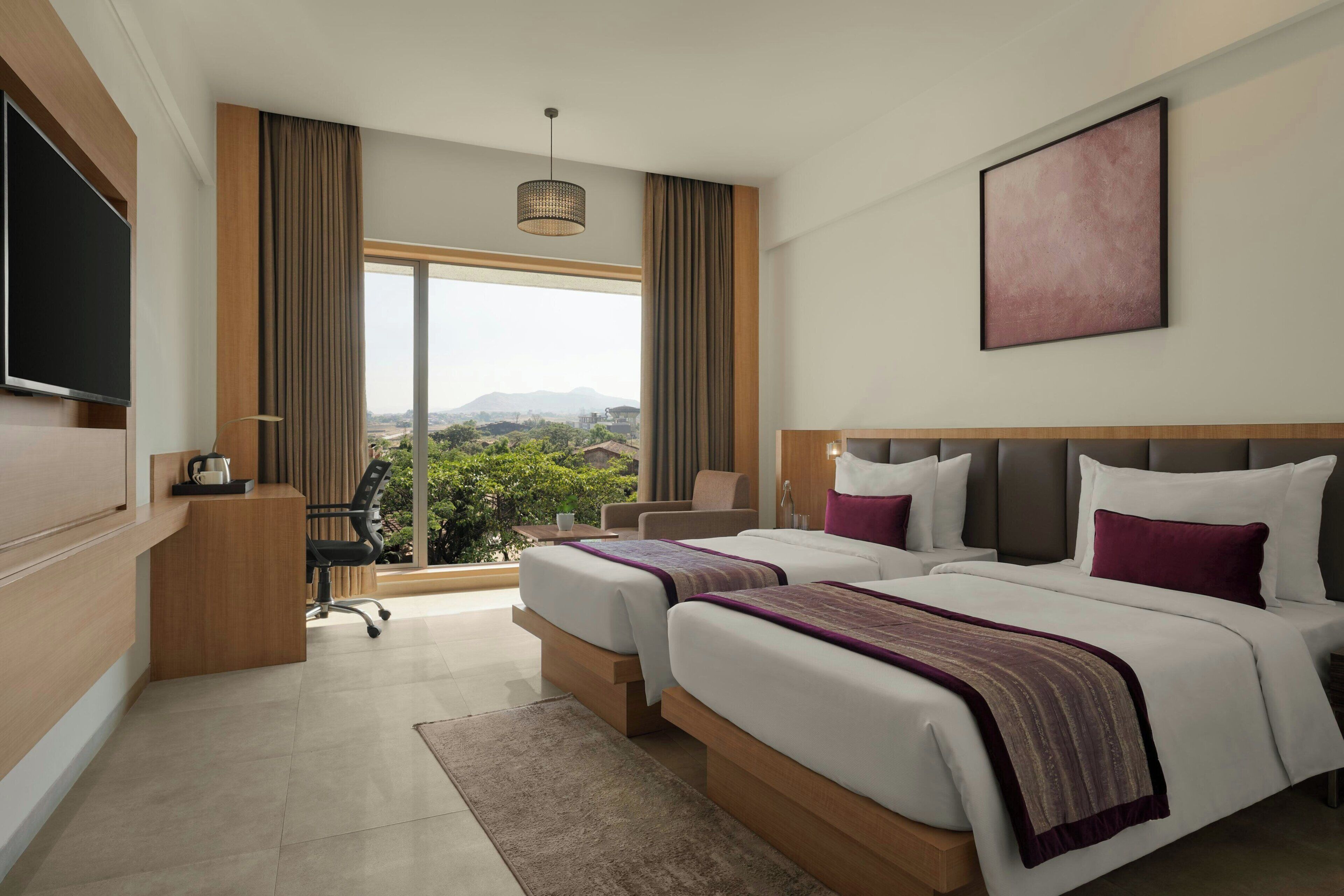 Classic Room, 2 Single Beds, Mountain View