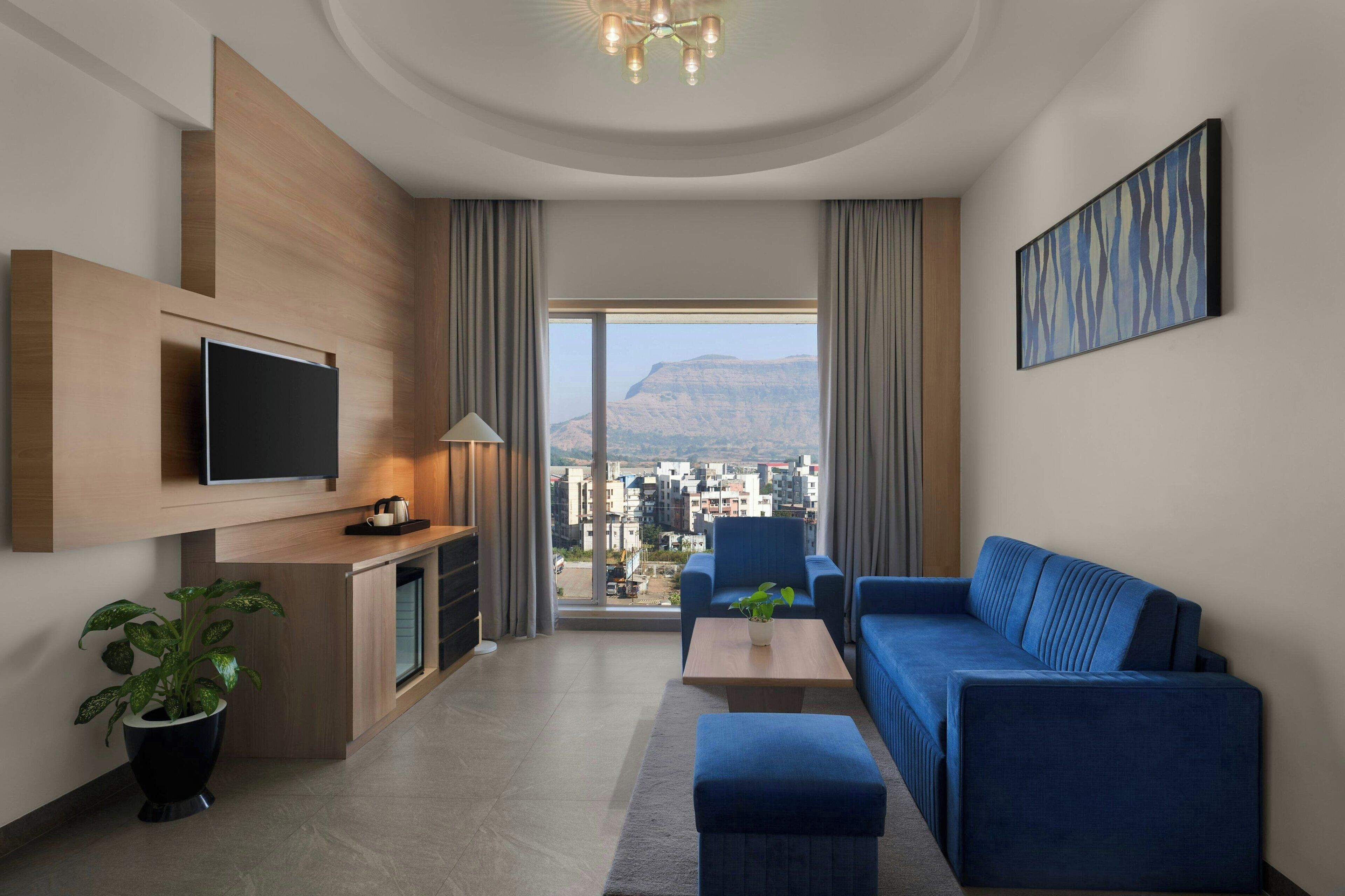 Suite, 1 Bedroom, Mountain View | Living room