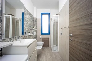 Regadera y bidet 