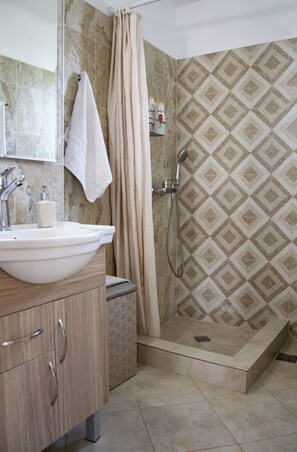 Shower, hair dryer, towels, soap - Two Bedroom Cycladic House With Sea View (Agios Andreas, Naousa Paros)