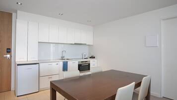 Microwave, dishwasher, toaster, cookware/dishes/utensils