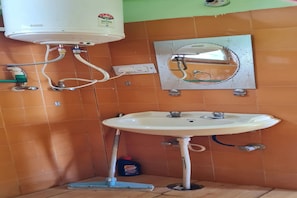 Gemeinsamer Schlafsaal | Badezimmer | Dusche