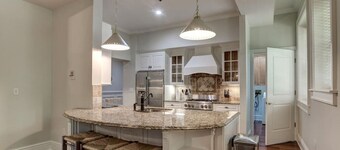 Biltmore Village Gem