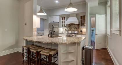 Biltmore Village Gem