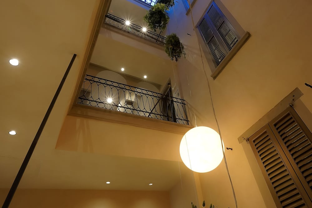 Bergamo Inn 21