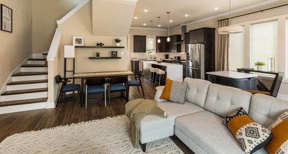 Family Ready Fully Equipped House 3 Bedrooms and 2.5 Baths