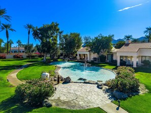 A heated pool - Santa Rosa Cove 3 BD/3 BA Pet Friendly Home, Permit  #065773 (La Quinta)