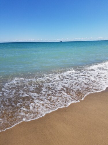 LAKE HURON BEACH SUITE