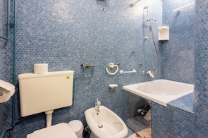 Apartment (A1) | Bathroom - Apartment Aura (Crikvenica)