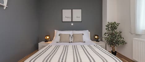4 Schlafzimmer, Bügeleisen/Bügelbrett, kostenloses WLAN