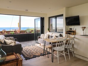 Cottage | Living room - Sandpiper Chalet (Bridport)