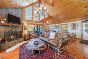 Chimenea, reproductor de DVD