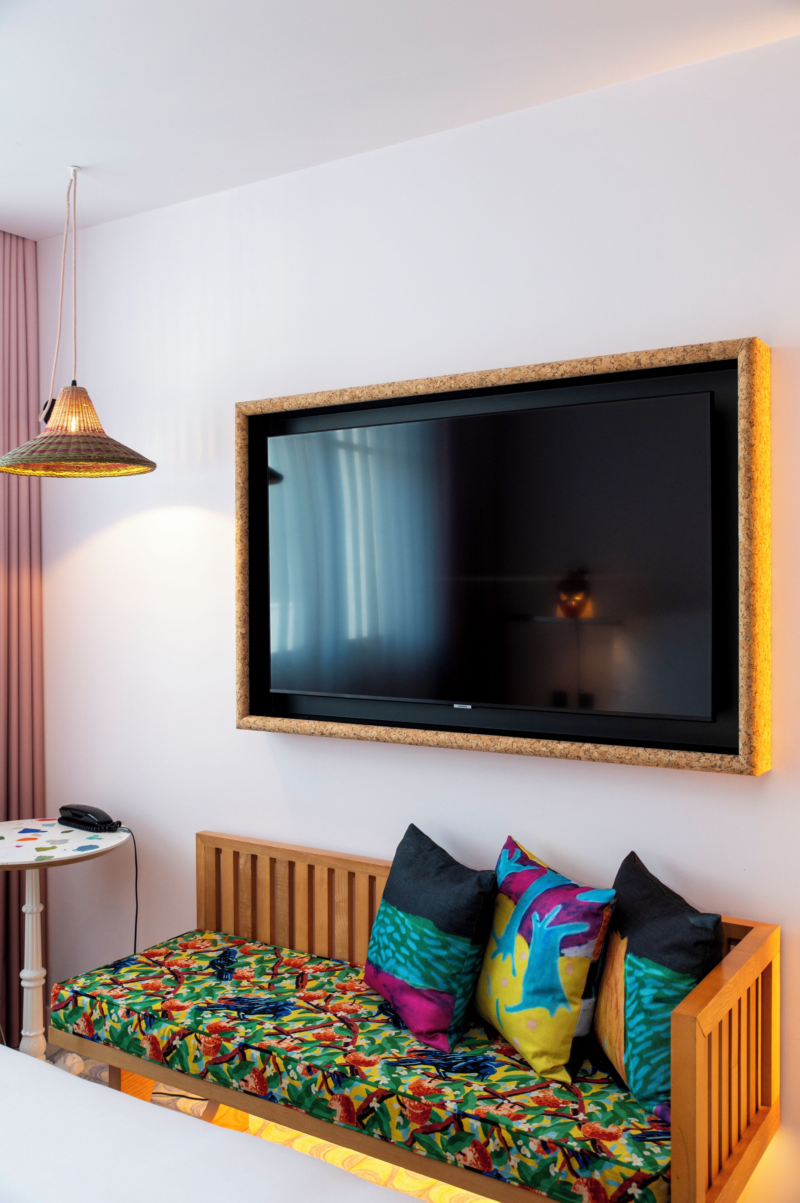 medium mama double king | 1 bedroom, soundproofing, free wifi, bed sheets