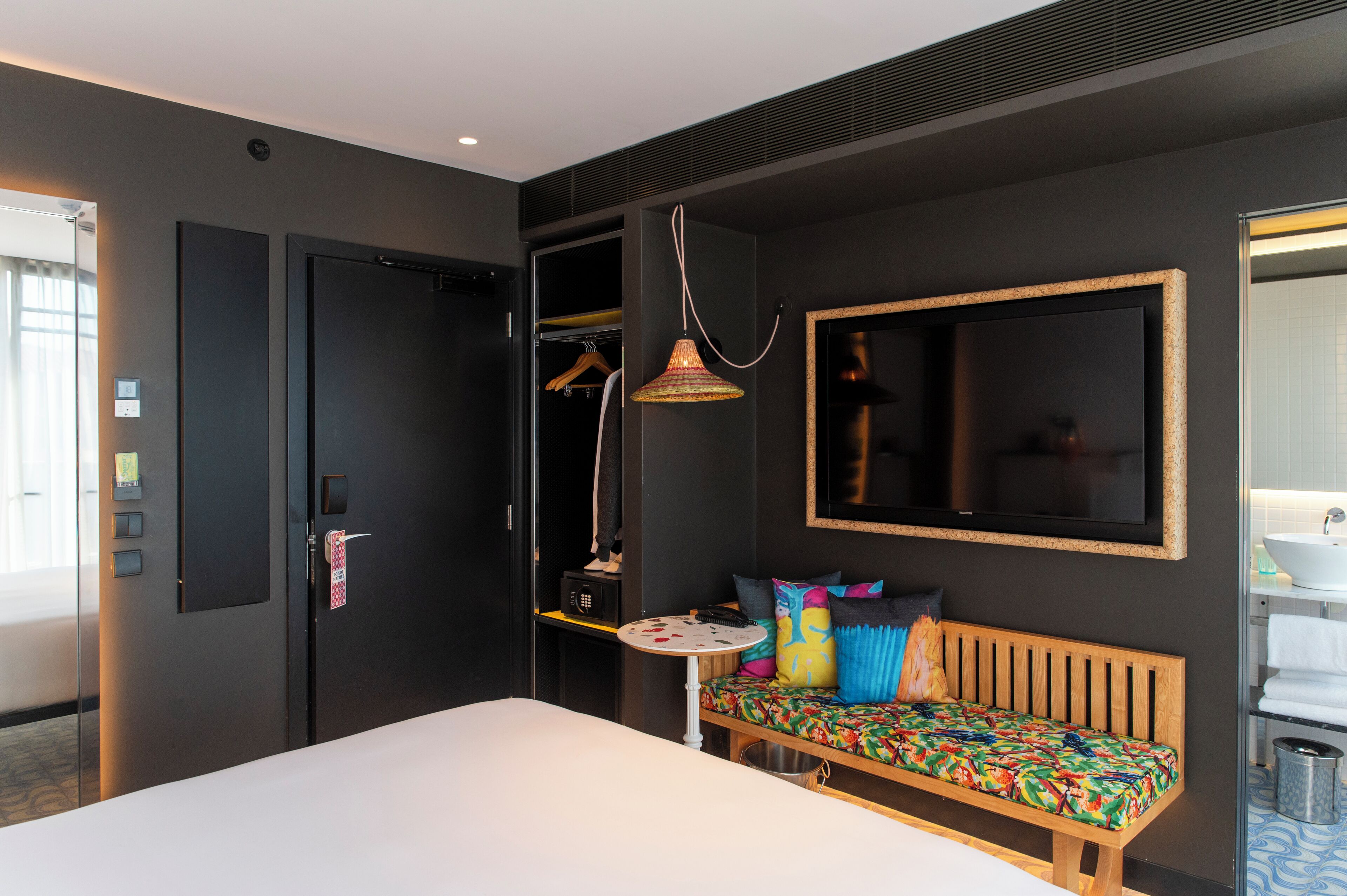 medium mama double terrace | 1 bedroom, soundproofing, free wifi, bed sheets