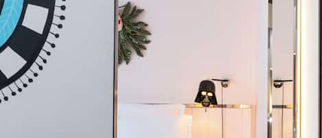 Large Mama Double | Soundproofing, free WiFi, bed sheets