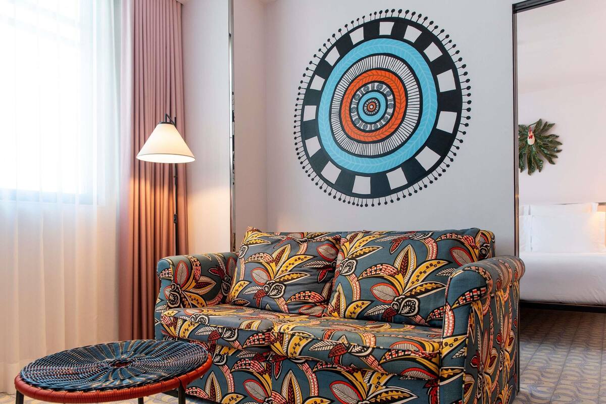 Large Mama Double | Soundproofing, WiFi (free), bed sheets