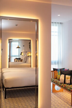 Medium Mama Twin | Soundproofing, free WiFi, bed sheets - Mama Shelter Lisboa  (Lisbon)