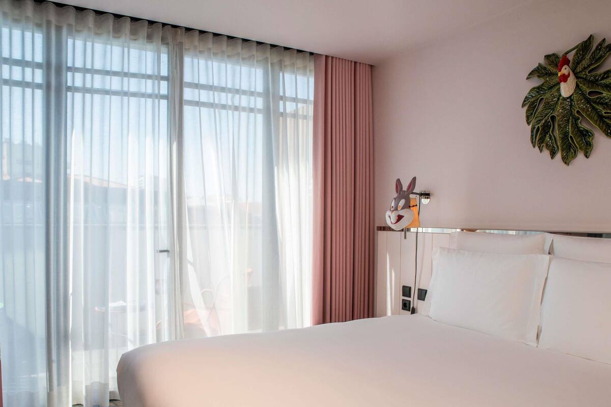 Medium Mama Double Terrace | Soundproofing, WiFi (free), bed sheets