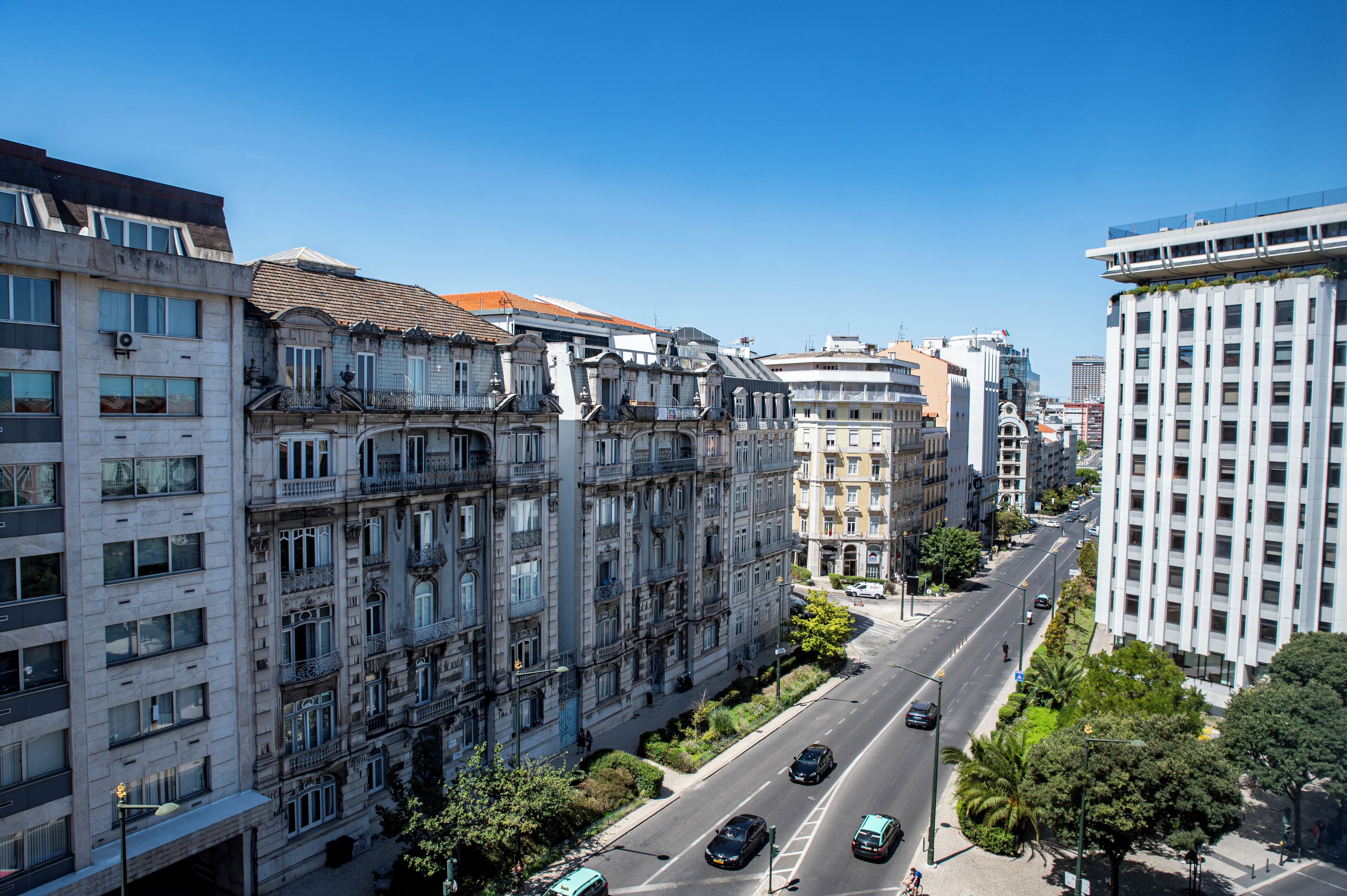 medium mama double king avenue view | 1 bedroom, soundproofing, free wifi, bed sheets