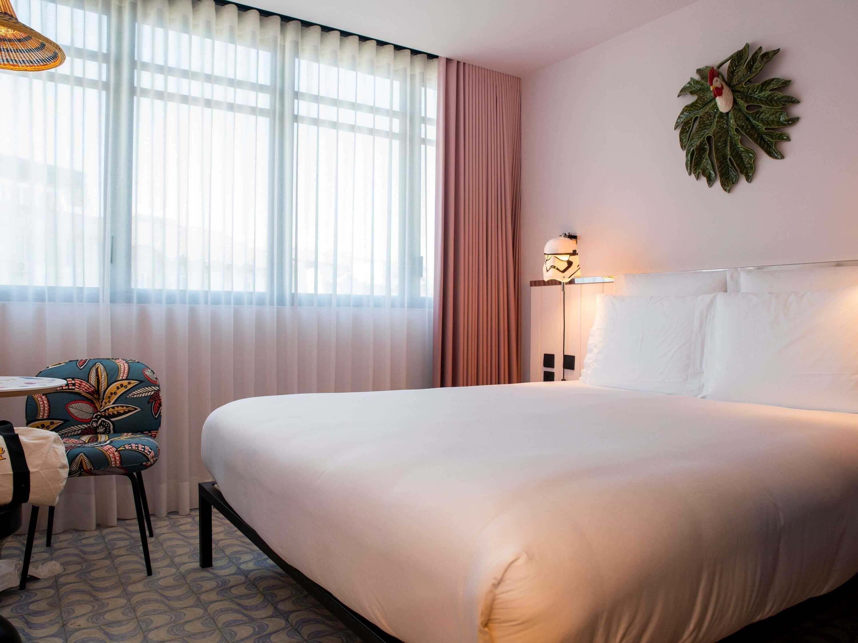 Medium Mama Double King Avenue View | Schallisolierte Zimmer, kostenloses WLAN, Bettwäsche