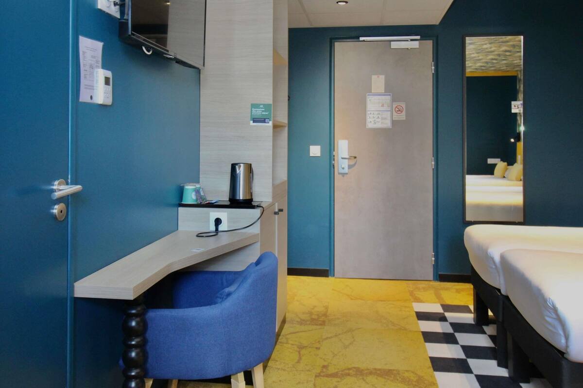 Premium bedding, pillow-top beds, in-room safe, desk