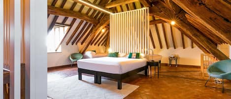 Ropa de cama de alta calidad y camas con pillow-top