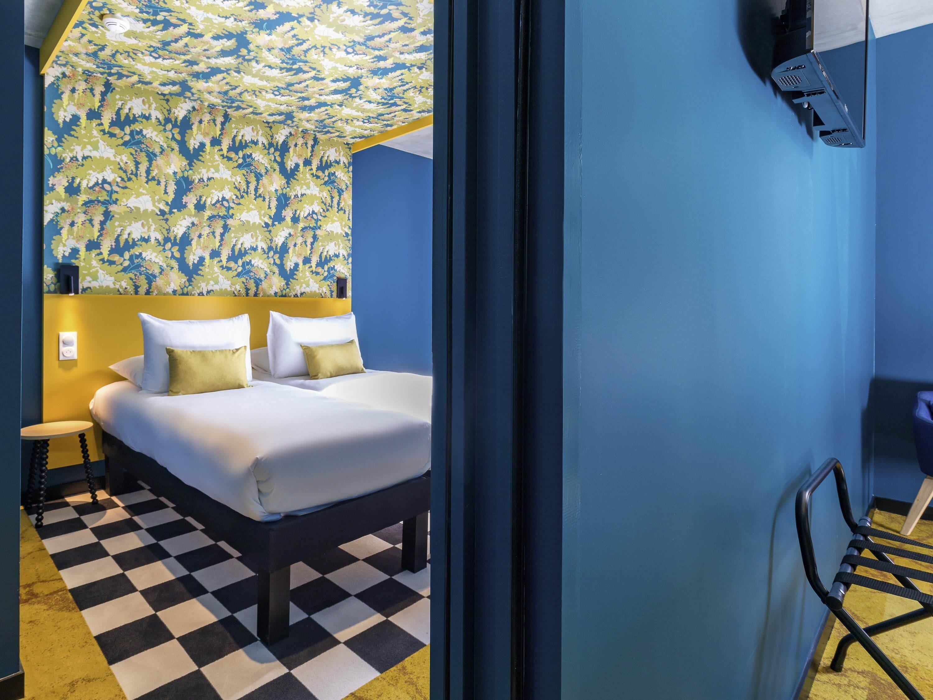 Standard Room, 2 Twin Beds | Premium bedding, pillowtop beds, in-room safe, desk